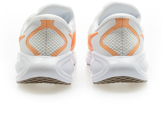 (W) Nike Revolution 8 Fácil de Poner. HQ2415-101 Lookbook (W) Nike Revolution 8 Fácil de Poner. HQ2415-101