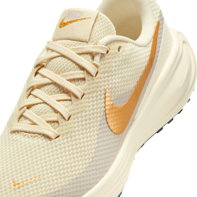 Sizing (W) Nike Revolution 8 Khaki/Coconut Milk/Off Noir/Gold Metalik HJ8485-201