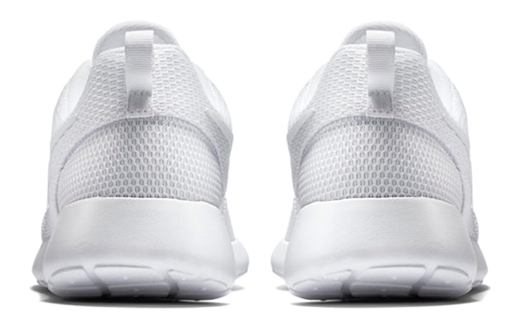 Shop (W) Nike Roshe One 'Putih' 511882-111