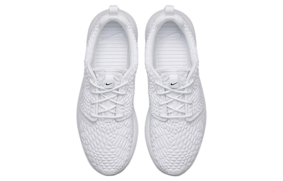 Shop (W) Nike Roshe One Diamonback zapatillas 824286-100