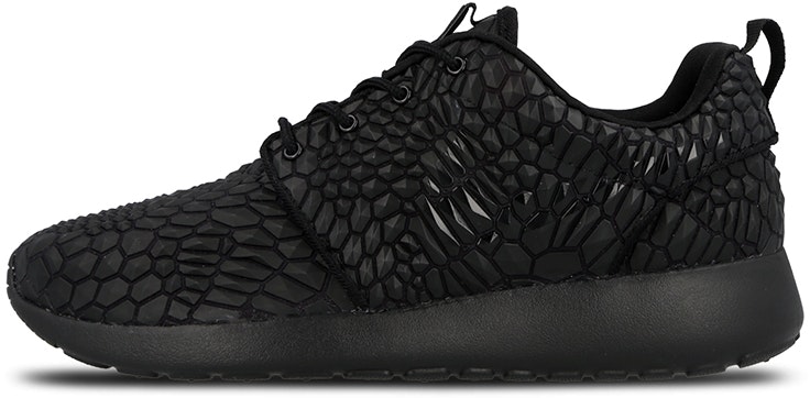 women-nike-roshe-one-dmb-triple-black-807460-001