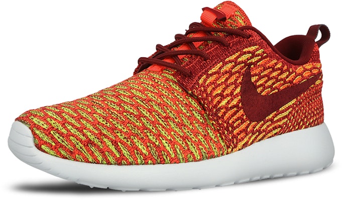 (W) Nike Roshe One Flyknit 'Merah Pasukan Crimson' 704927-600 Lookbook (W) Nike Roshe One Flyknit 'Merah Pasukan Crimson' 704927-600