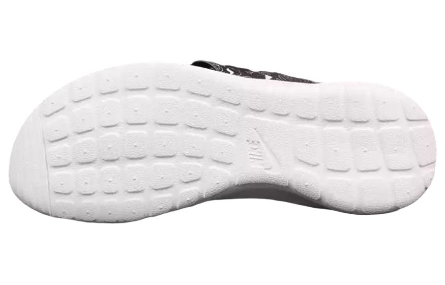 Shop (W) ナイキ ローシ ワン サンダル プリント "ブラック/ホワイト" 832644-011