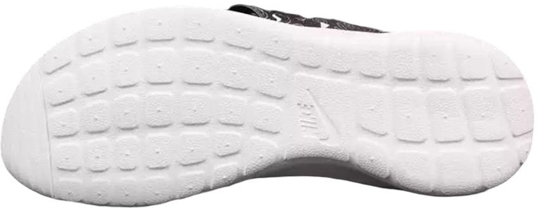 (W) 耐克 Roshe One 拖鞋 黑白印花款 832644-011 Shop (W) 耐克 Roshe One 拖鞋 黑白印花款 832644-011