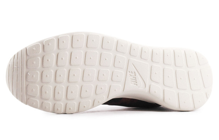 Shop 耐吉Roshe Run 女款低筒休閒跑步鞋 深咖啡色