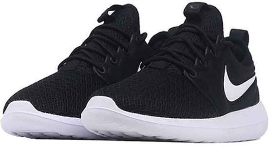 (W) Nike Roshe Dua 'Hitam Putih' 844931-007 Lookbook (W) Nike Roshe Dua 'Hitam Putih' 844931-007