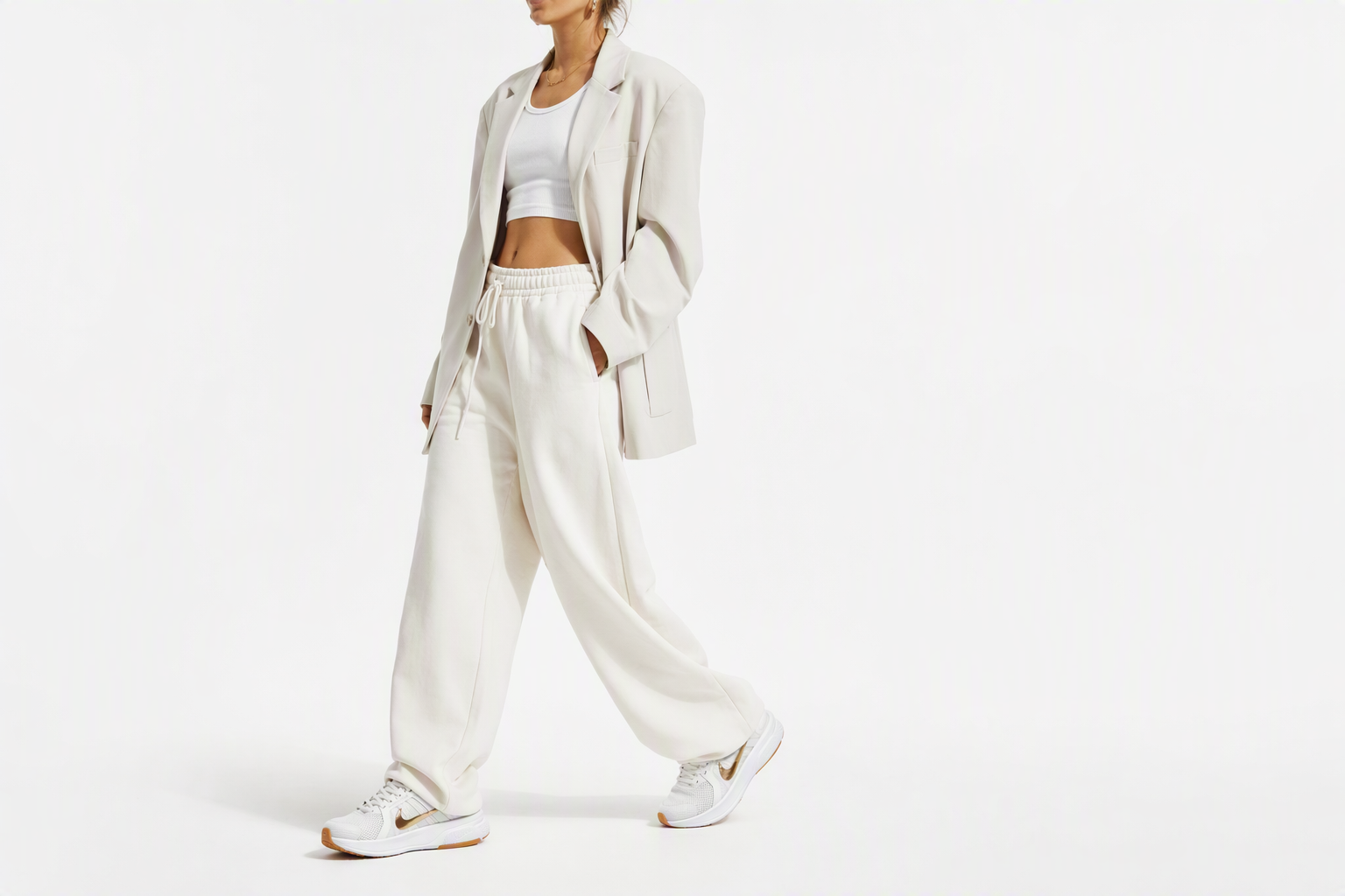 Order (Women) Nike Run Swift 2 'Platinum Metallic Gold' CU3528-010