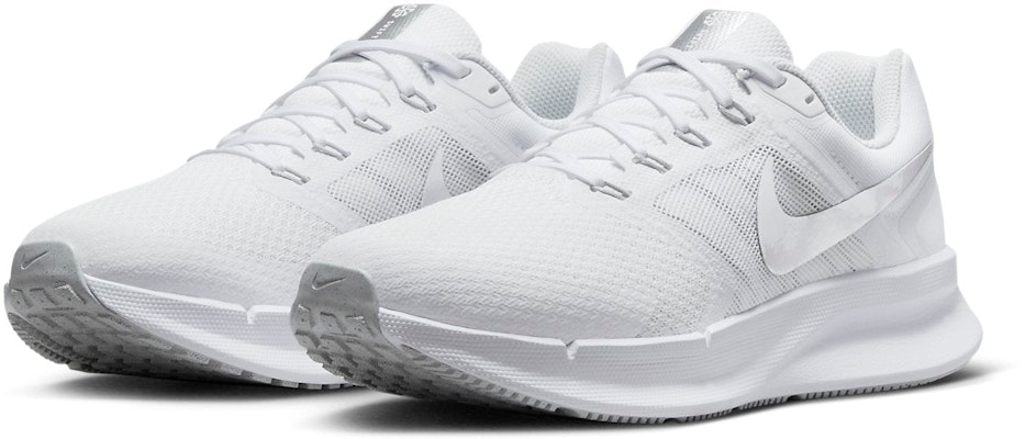 (Women) Nike Run Swift 3 'White Metallic Silver' DR2698-101 Lookbook (Women) Nike Run Swift 3 'White Metallic Silver' DR2698-101