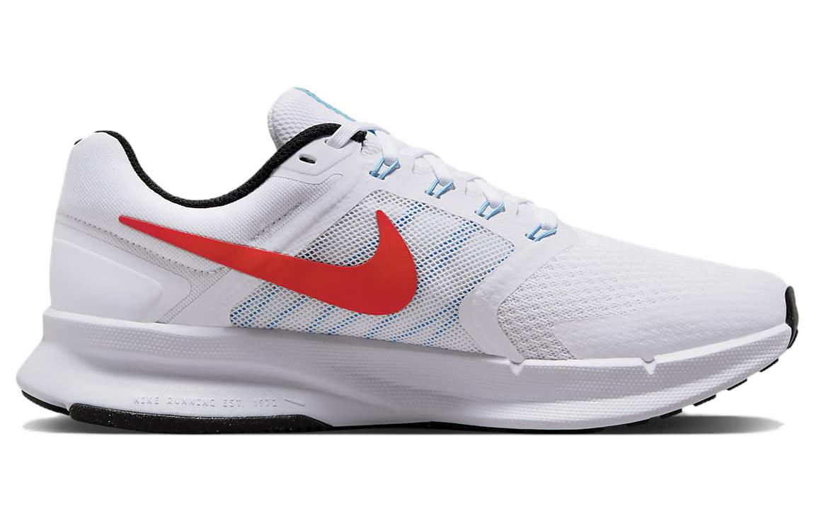 Lookbook (W) 耐克Run Swift 3 '白辣椒红' DR2698-102