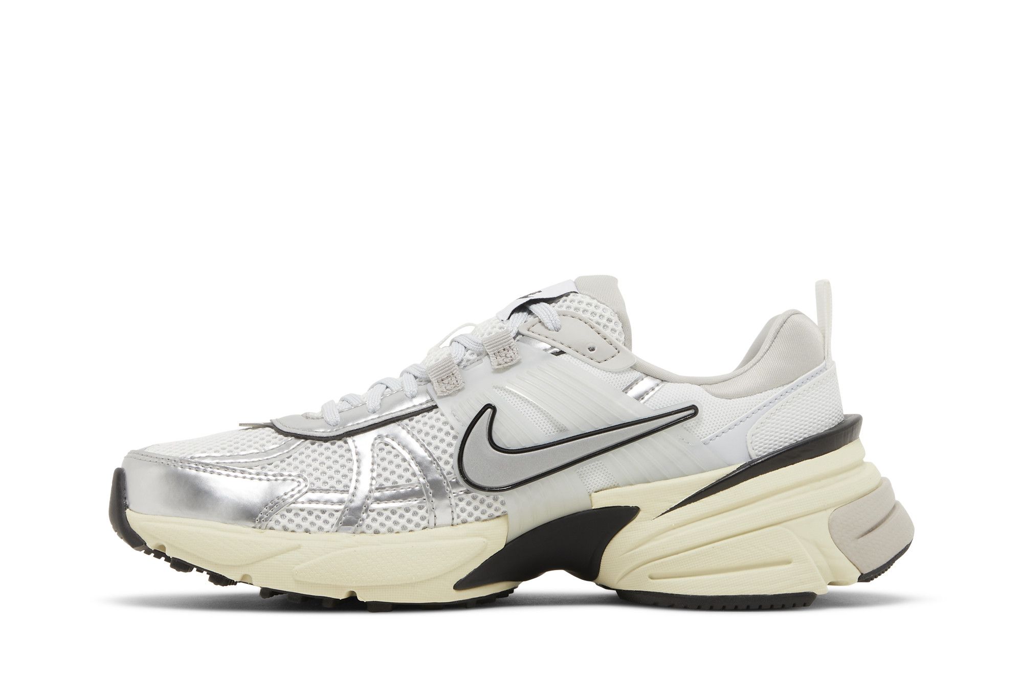 Shop (W) Nike Runtekk 'Summit White' dalam Warna Putih Summit FD0736-100