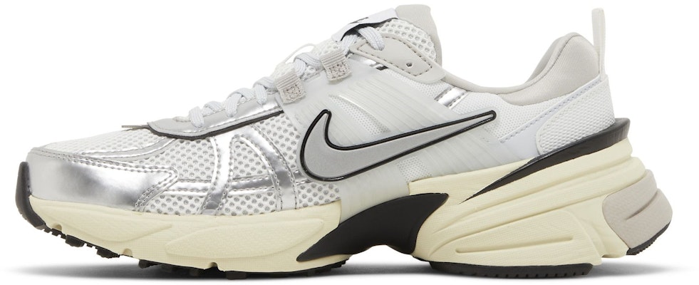 (W) Nike Runtekk 'Summit White' dalam Warna Putih Summit FD0736-100 Shop (W) Nike Runtekk 'Summit White' dalam Warna Putih Summit FD0736-100