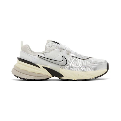 (W) Nike Runtekk 'Summit White'