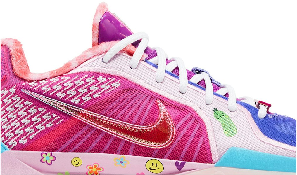 (W) Nike Sabrina 2 'Doernbecher 2025' Lelaki IB6103-920 Lookbook (W) Nike Sabrina 2 'Doernbecher 2025' Lelaki IB6103-920