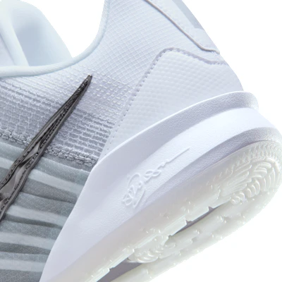 Nike Sabrina 3 ''我對我的對決'' EP 白色/狼灰/光子灰/金屬深灰 IQ5083-102 1