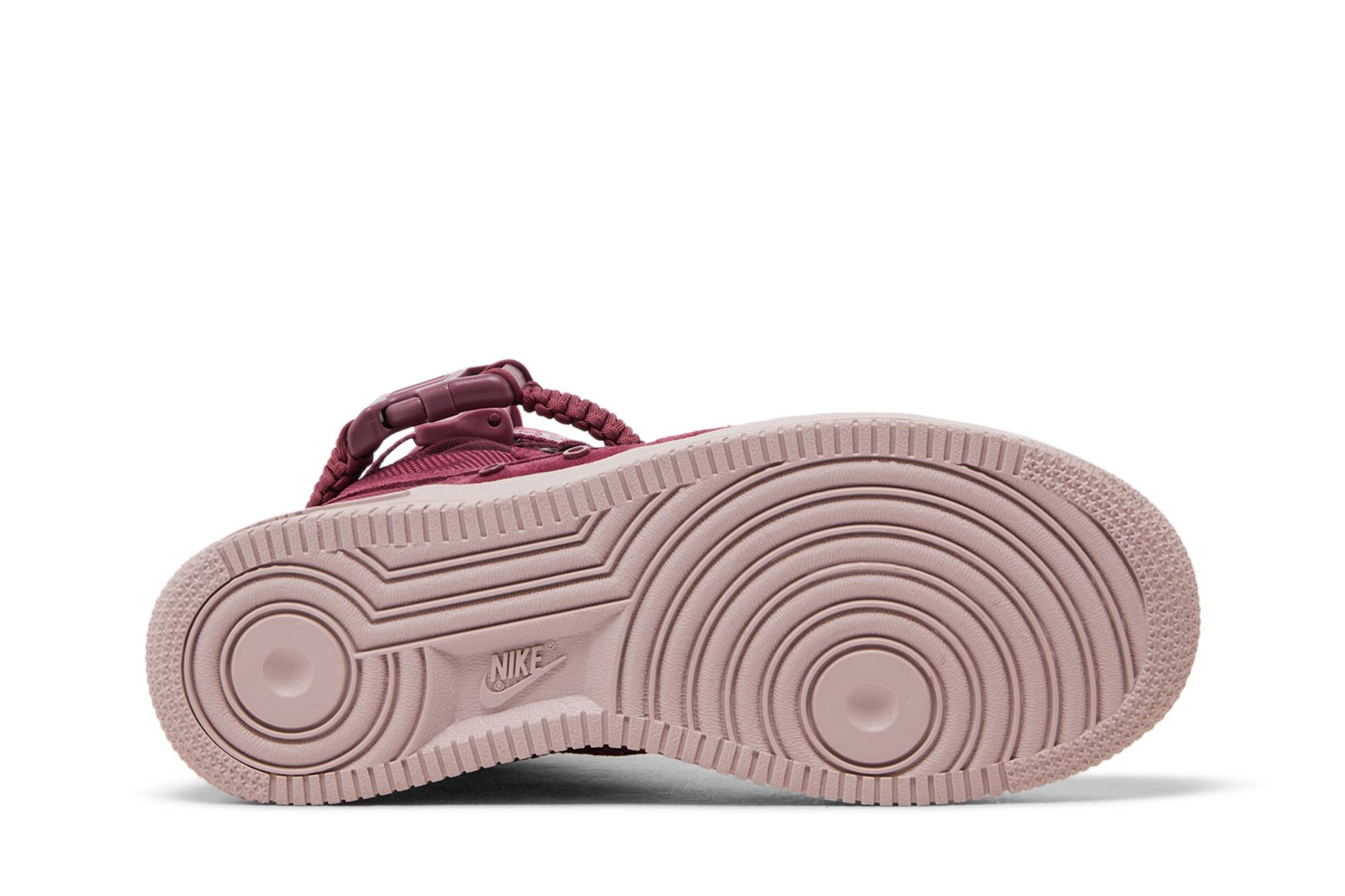 Shop (Wanita) Nike SF Air Force 1 High Force Wanita Vintage Wine AJ1700-600