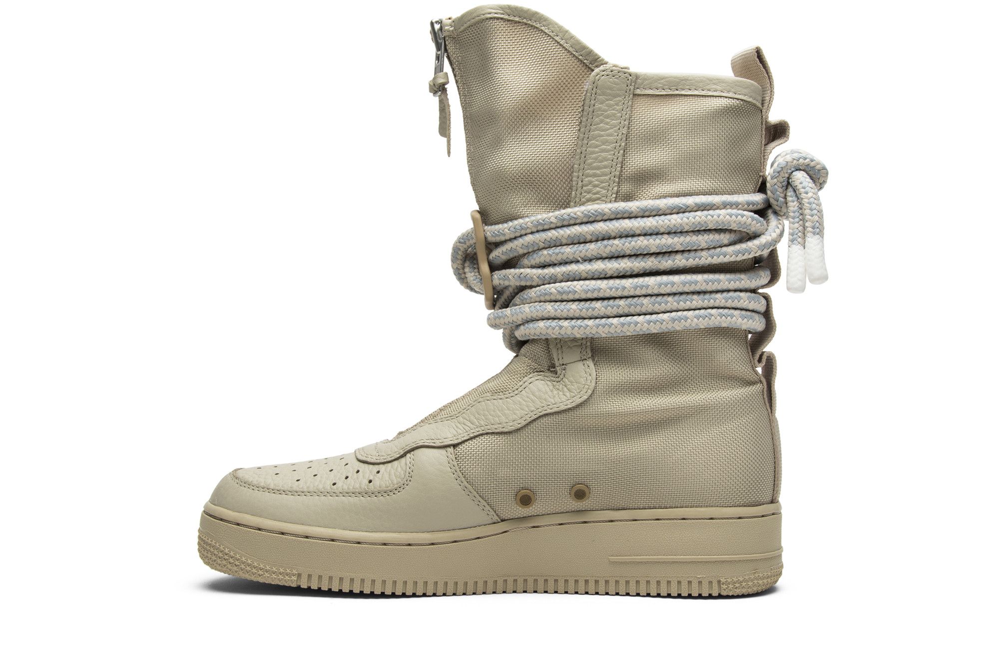 Lookbook (W) Nike SF Air Force 1 Tinggi Rattan AA3965-200