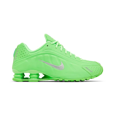 (W) Nike Shox R4 'Green Strike'