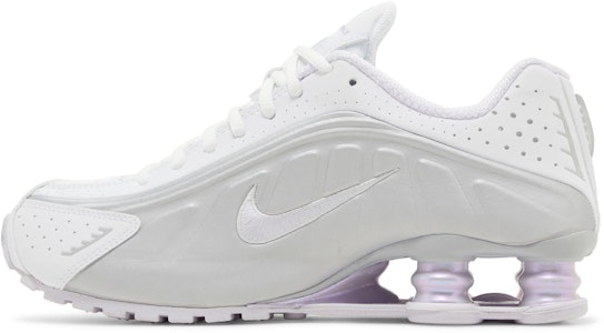 (W) ナイキ ショックス R4 "プラチナ/ベリーグレープ" HF5076-100 Lookbook (W) ナイキ ショックス R4 "プラチナ/ベリーグレープ" HF5076-100