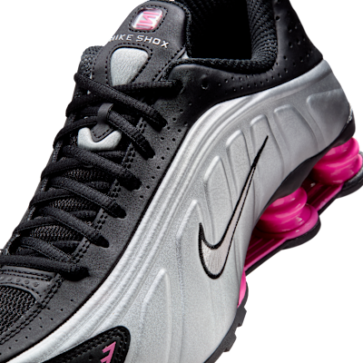 Sizing (W) ナイキ ショックス R4 ブラック/ピンクサイクル/メタリックシルバー AR3565-012