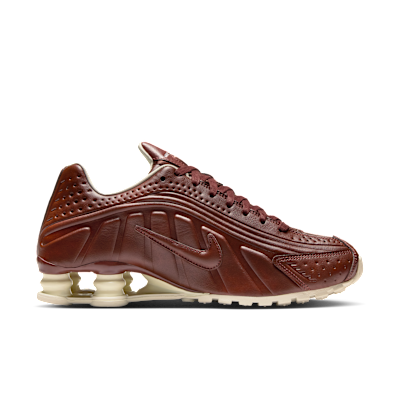 Lookbook (W) Nike Shox R4 Dark Pony/Soft Pearl/Pure Platinum/Dark Pony Lelaki Wanita. IM6690-220