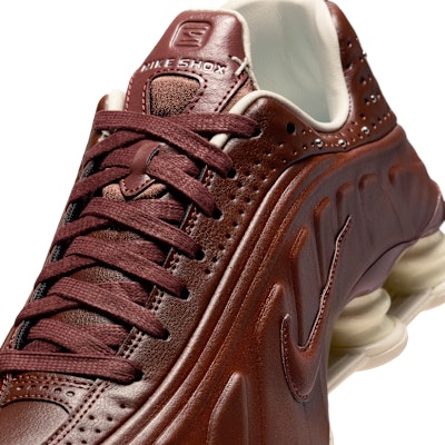 (W) Nike Shox R4 Dark Pony/Soft Pearl/Pure Platinum/Dark Pony Lelaki Wanita. IM6690-220 Sizing (W) Nike Shox R4 Dark Pony/Soft Pearl/Pure Platinum/Dark Pony Lelaki Wanita. IM6690-220