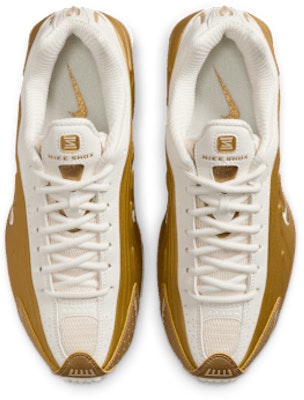 (Women) Nike Shox R4 Sneakers Soft pearl/metallic gold AR3565-010 Shop (Women) Nike Shox R4 Sneakers Soft pearl/metallic gold AR3565-010