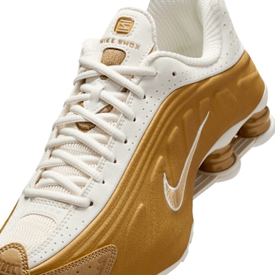 (W) 耐克Shox R4运动鞋 软珍珠/金属金 AR3565-010 Sizing (W) 耐克Shox R4运动鞋 软珍珠/金属金 AR3565-010