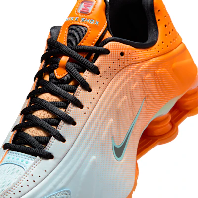(W) 耐克Shox R4运动鞋 鲜橙/冰川蓝/冰川冰/黑色 IH2343-801 Cheap (W) 耐克Shox R4运动鞋 鲜橙/冰川蓝/冰川冰/黑色 IH2343-801