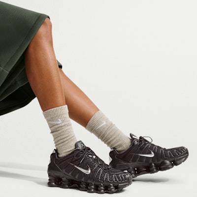 (W) Nike Shox TL Fluweel Bruin/Metallic Zilver IH2559-201 1