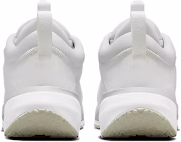 Lookbook (女性)Nike Spark「光子灰」DJ6945-004