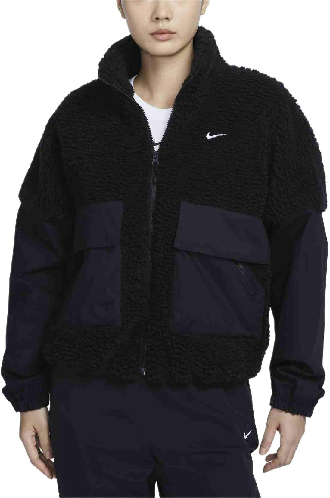 women-nike-sportswear-fleece-jacket-black-white-with-spliced-logo-design-fv-8017-010