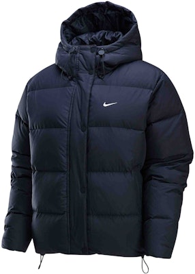 (W) Nike Sportswear MetroTherma-FIT Jaket Hitam Hooded Down Puffer. FZ5929-010 Order (W) Nike Sportswear MetroTherma-FIT Jaket Hitam Hooded Down Puffer. FZ5929-010