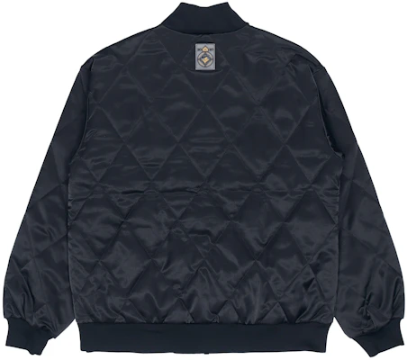 (W) Nike 運動休閒緞面冬季保暖外套 黑色 CU3664-010 Lookbook (W) Nike 運動休閒緞面冬季保暖外套 黑色 CU3664-010