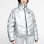 Lookbook (W) Chaqueta de Invierno Relleno Sintético Plateada Nike Sportswear. BV3136-095