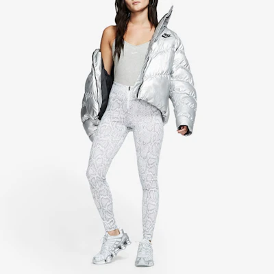 (W) Chaqueta de Invierno Relleno Sintético Plateada Nike Sportswear. BV3136-095 Purchase (W) Chaqueta de Invierno Relleno Sintético Plateada Nike Sportswear. BV3136-095