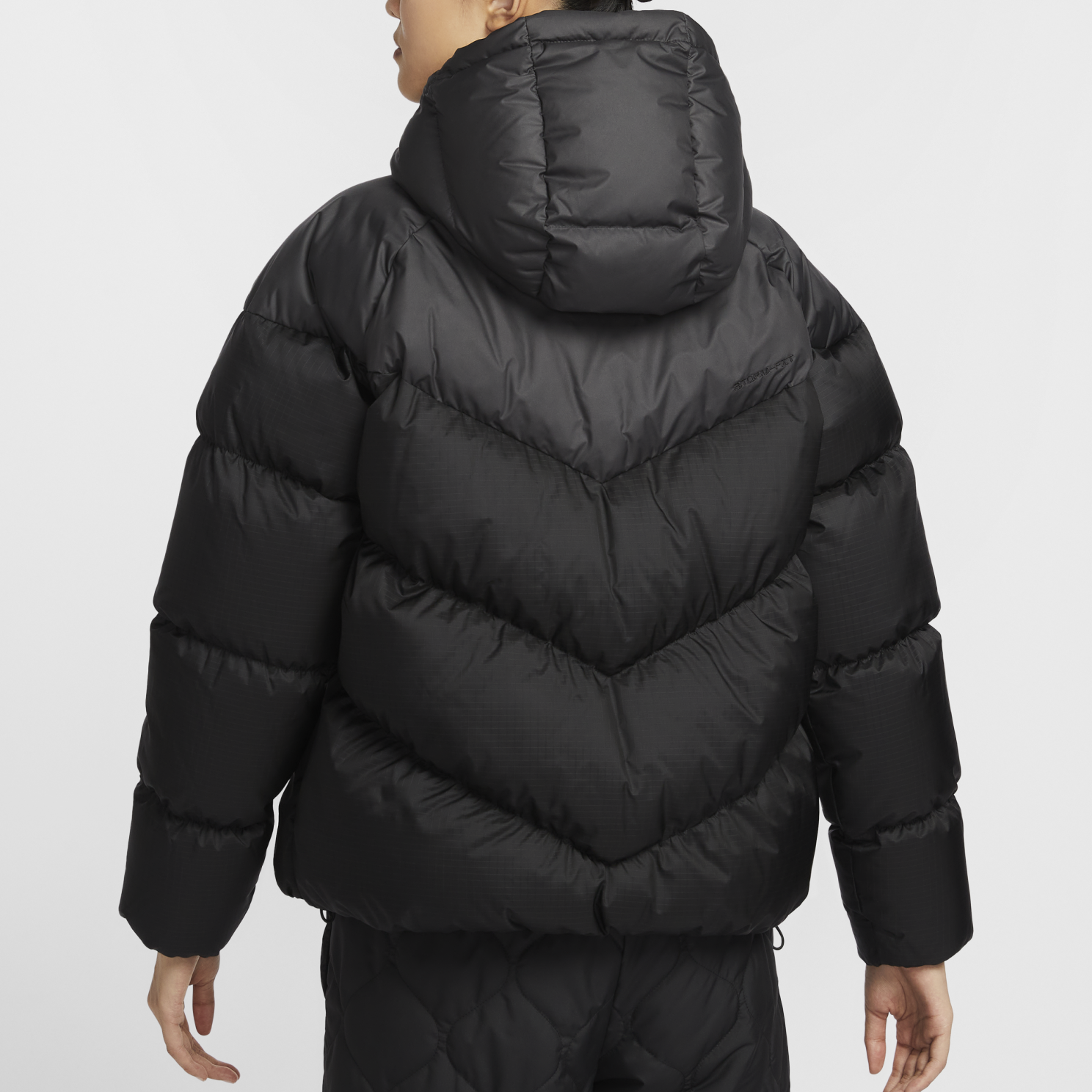 Purchase (W) 耐克运动风暴系列防风防水连帽羽绒夹克黑色 - 女款 HF7871-010