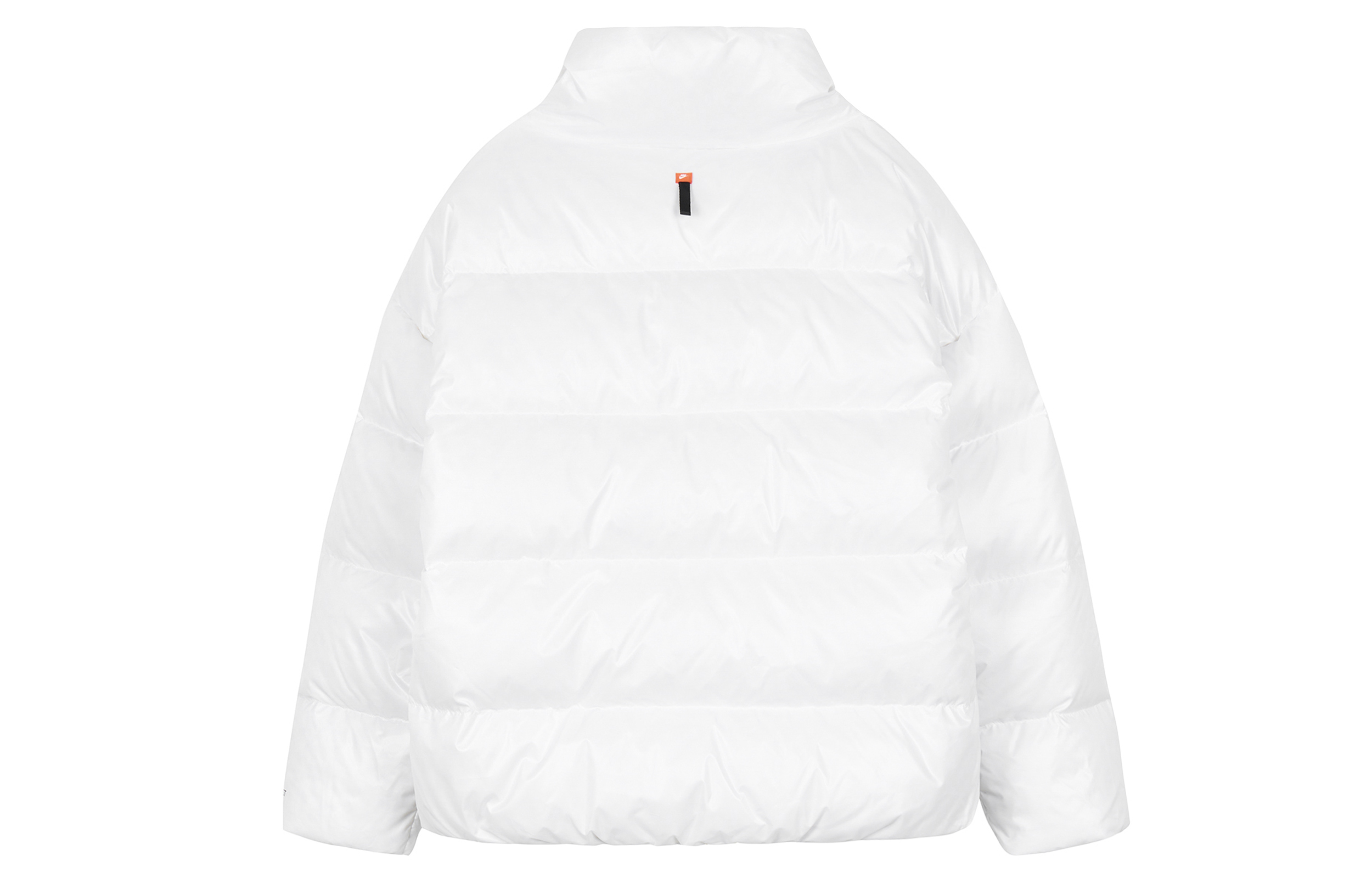 Lookbook (W) 나이키 스포츠웨어 써마-FIT 시티 시리즈 화이트 로고 퍼퍼 재킷. DV0555-100