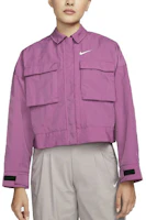 (Women) Nike SS22 Sportswear Essential Burgundy Woven Collar Long-Sleeve Jacket DM6244-507 (Women) Nike SS22 Sportswear Essential Burgundy Woven Collar Long-Sleeve Jacket DM6244-507