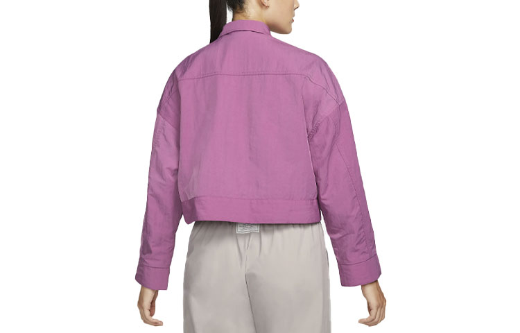 Lookbook (W) Nike SS22 運動風酒紅色織布翻領長袖外套 DM6244-507