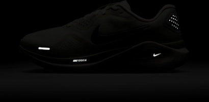 (W) Nike Structure 26 跑鞋 白/微伏特/米白/鉻色 HQ2589-101 1