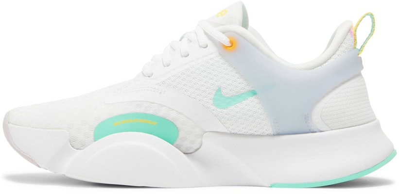 (W) Nike SuperRep Go 2 'Putih Infinite Lilac' CZ0612-135 Lookbook (W) Nike SuperRep Go 2 'Putih Infinite Lilac' CZ0612-135