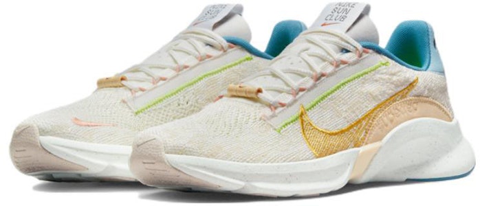 (W) Nike SuperRep Go 3 Flyknit 'Next Nature Sail Oro' DV1743-171 Lookbook (W) Nike SuperRep Go 3 Flyknit 'Next Nature Sail Oro' DV1743-171