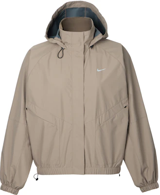 (W) ナイキ SWIFT SF フーディー ジップアップ ジャケット ブラウン FB7493-233 Buy (W) ナイキ SWIFT SF フーディー ジップアップ ジャケット ブラウン FB7493-233