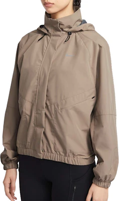 (W) ナイキ SWIFT SF フーディー ジップアップ ジャケット ブラウン FB7493-233 Purchase (W) ナイキ SWIFT SF フーディー ジップアップ ジャケット ブラウン FB7493-233