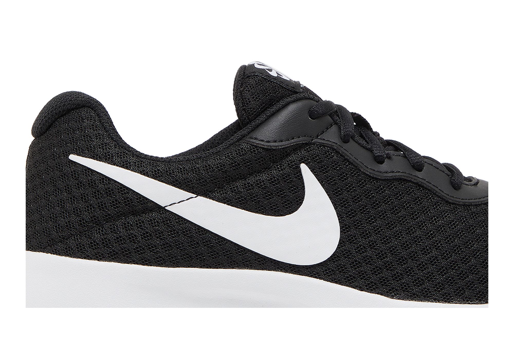 Lookbook (W) Nike Tanjun ''Noir Blanc'' DJ6257-004