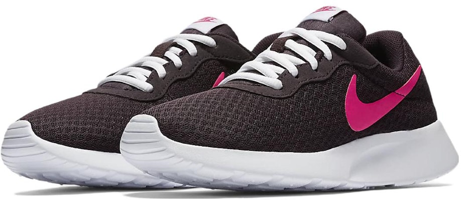 (W) Nike Tanjun 'Warna Wain' 812655-603 Lookbook (W) Nike Tanjun 'Warna Wain' 812655-603