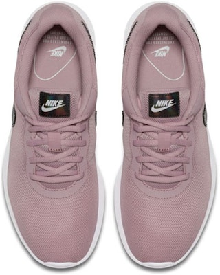 (Women) Nike Tanjun 'Plum Chalk' 812655-503 Lookbook (Women) Nike Tanjun 'Plum Chalk' 812655-503