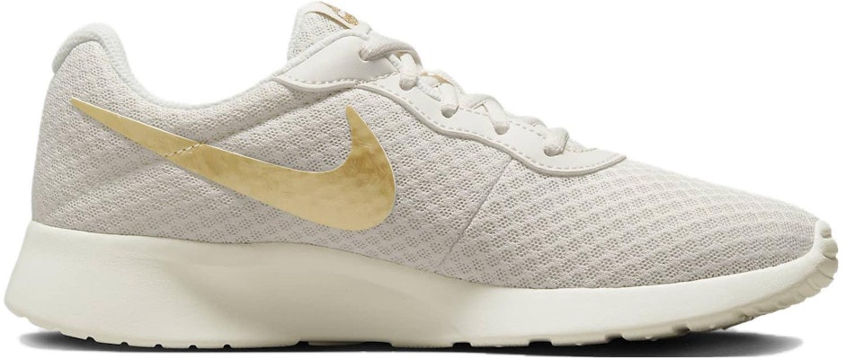 (W) Nike Tanjun 'Putih Emas' DJ6257-006 Order (W) Nike Tanjun 'Putih Emas' DJ6257-006