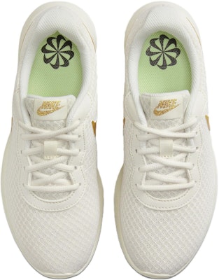 (W) Nike Tanjun 'Putih Emas' DJ6257-006 Shop (W) Nike Tanjun 'Putih Emas' DJ6257-006