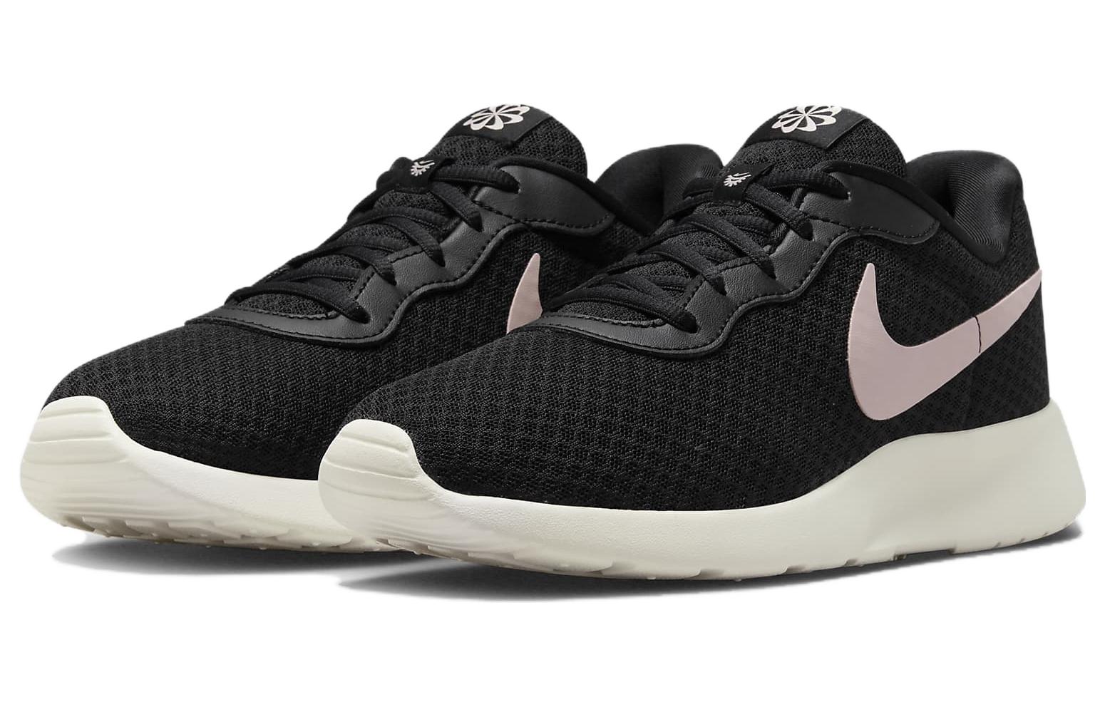 Lookbook (W) Nike Tanjun EasyOn ''Zwart Sail Roze'' DV7786-002